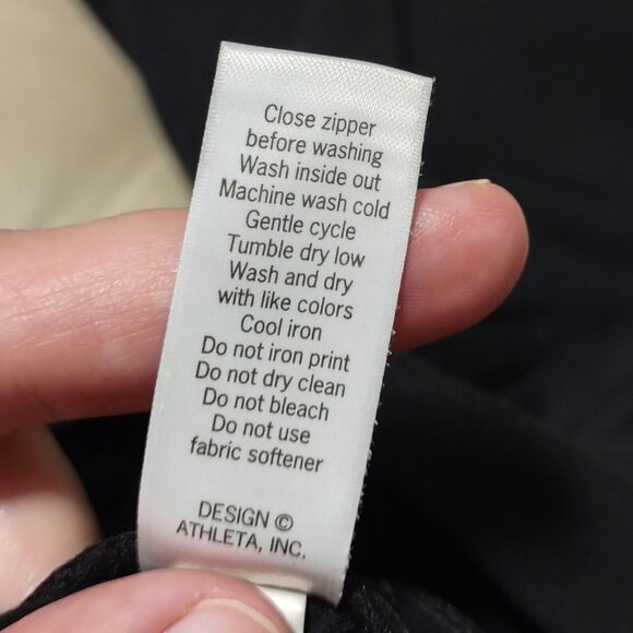 Athleta Sz M Metro Ankle Legging Athletic Retro Side Stripe Back Media ZipPocket - Picture 13 of 13